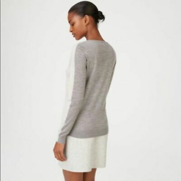 NWT Club Monaco Merino Wool V Neck Agnes Sweater - Picture 4 of 4